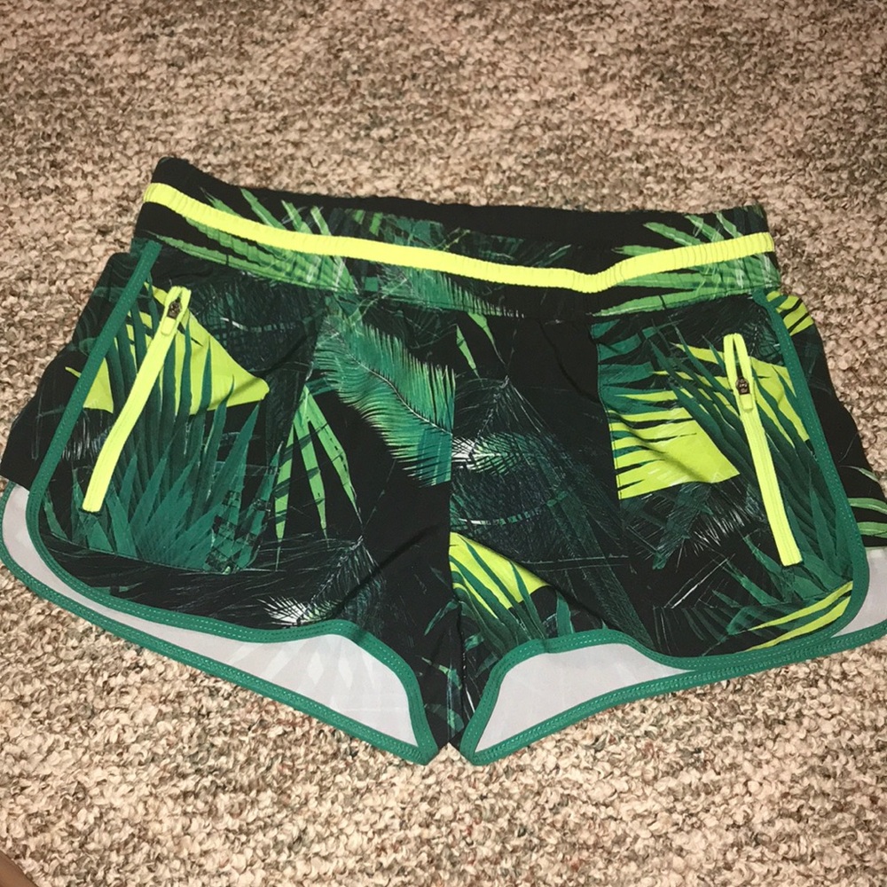 Tropical shorts NWOT